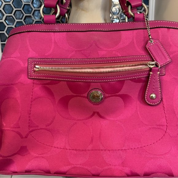 Fuchsia Coach Purse Nº C1082-F14940 - Picture 9 of 11